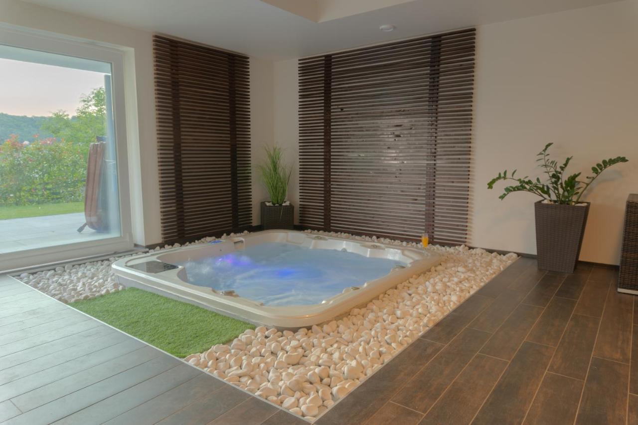 Private Family Villa Budaors Ngoại thất bức ảnh