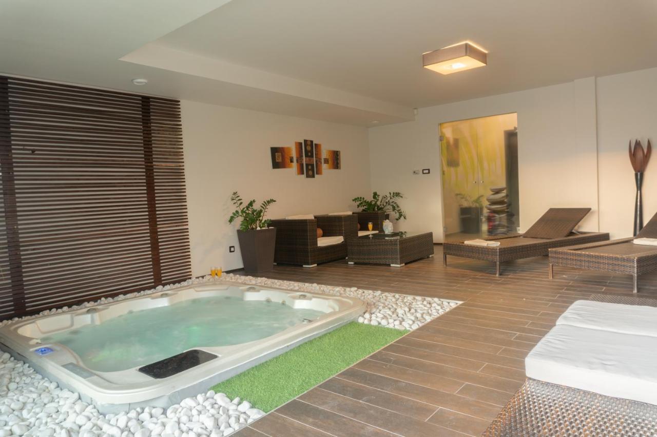 Private Family Villa Budaors Ngoại thất bức ảnh