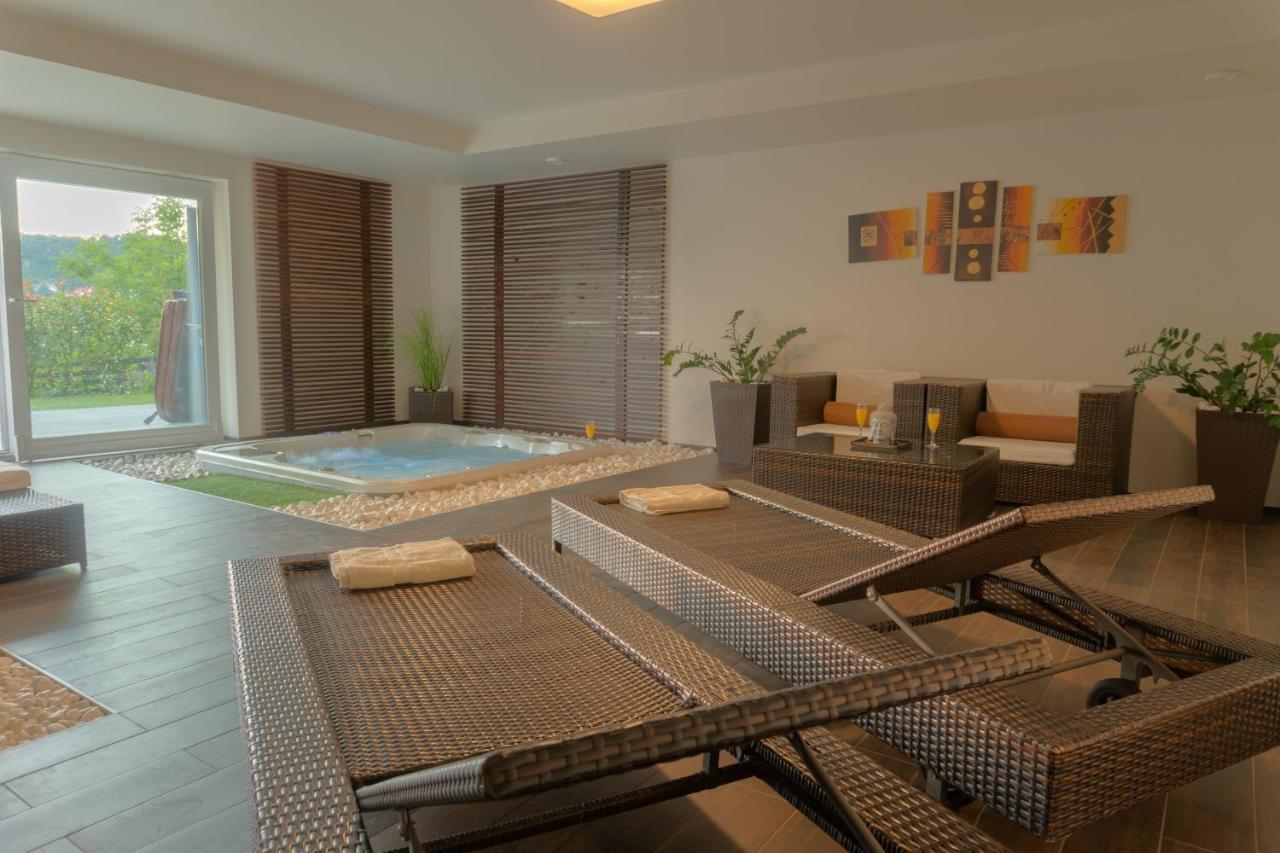 Private Family Villa Budaors Ngoại thất bức ảnh
