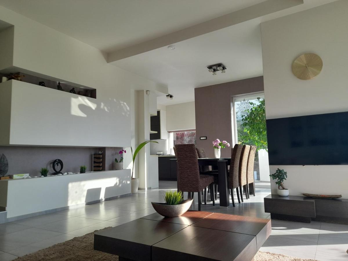 Private Family Villa Budaors Ngoại thất bức ảnh