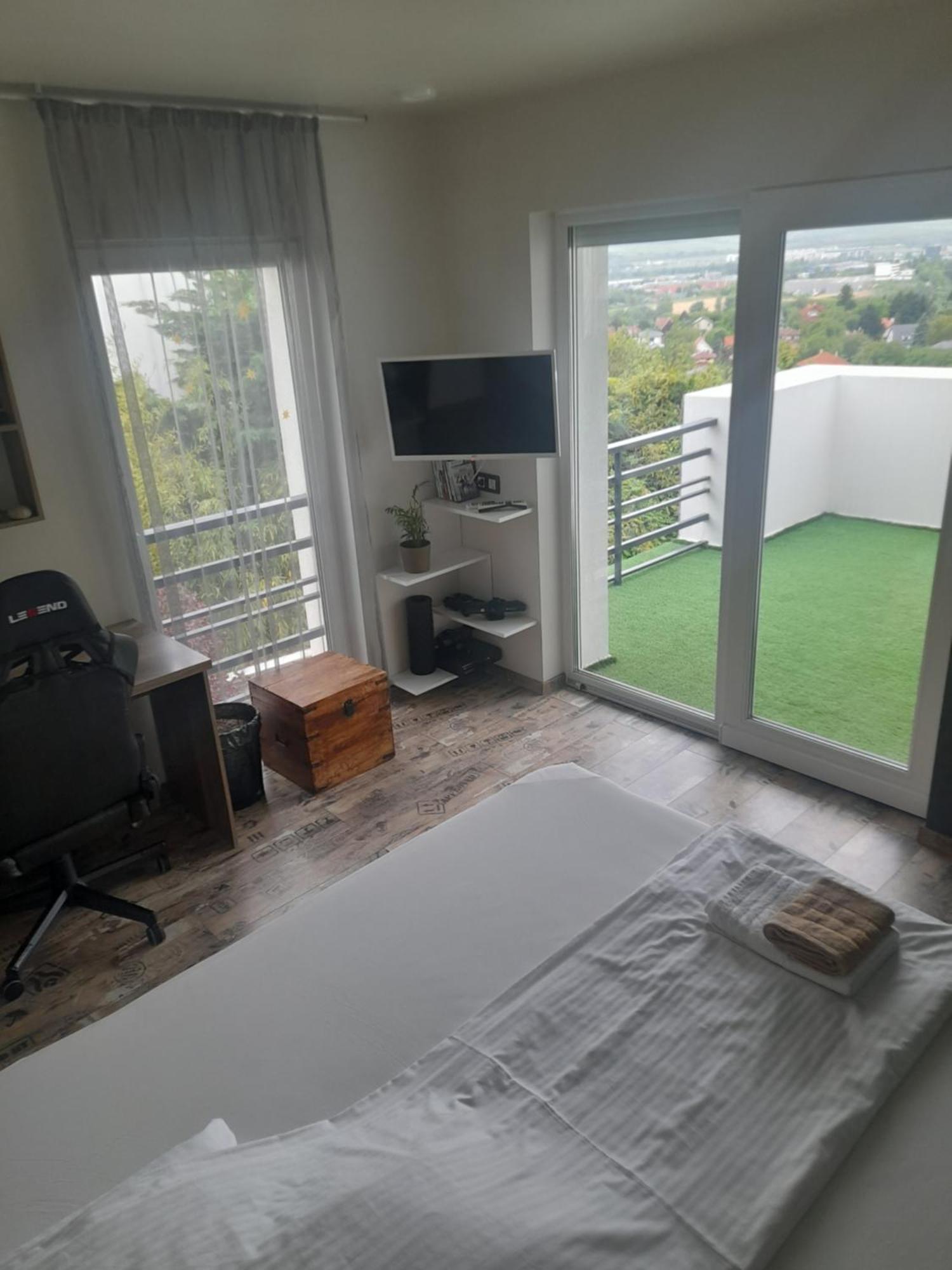 Private Family Villa Budaors Ngoại thất bức ảnh
